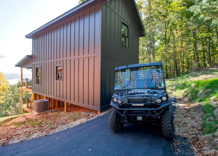 Magical Family Cabin With Breathtaking Beauty And Modern Interior In Alabama