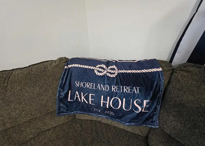 Shoreland Getaway With Access To Guntersville Lake